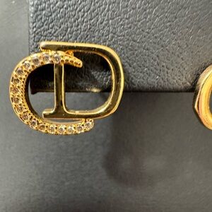 Beautiful stud fashion jewelry earrings